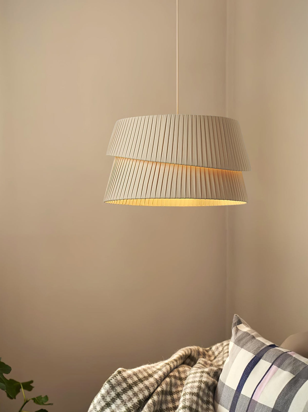 Ilira PremiumElegance Twist Pendelleuchte aus Stoff