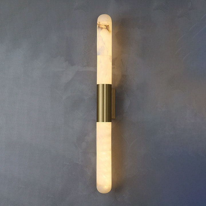 Eireaya Line Alabaster-Röhren-Wandleuchte