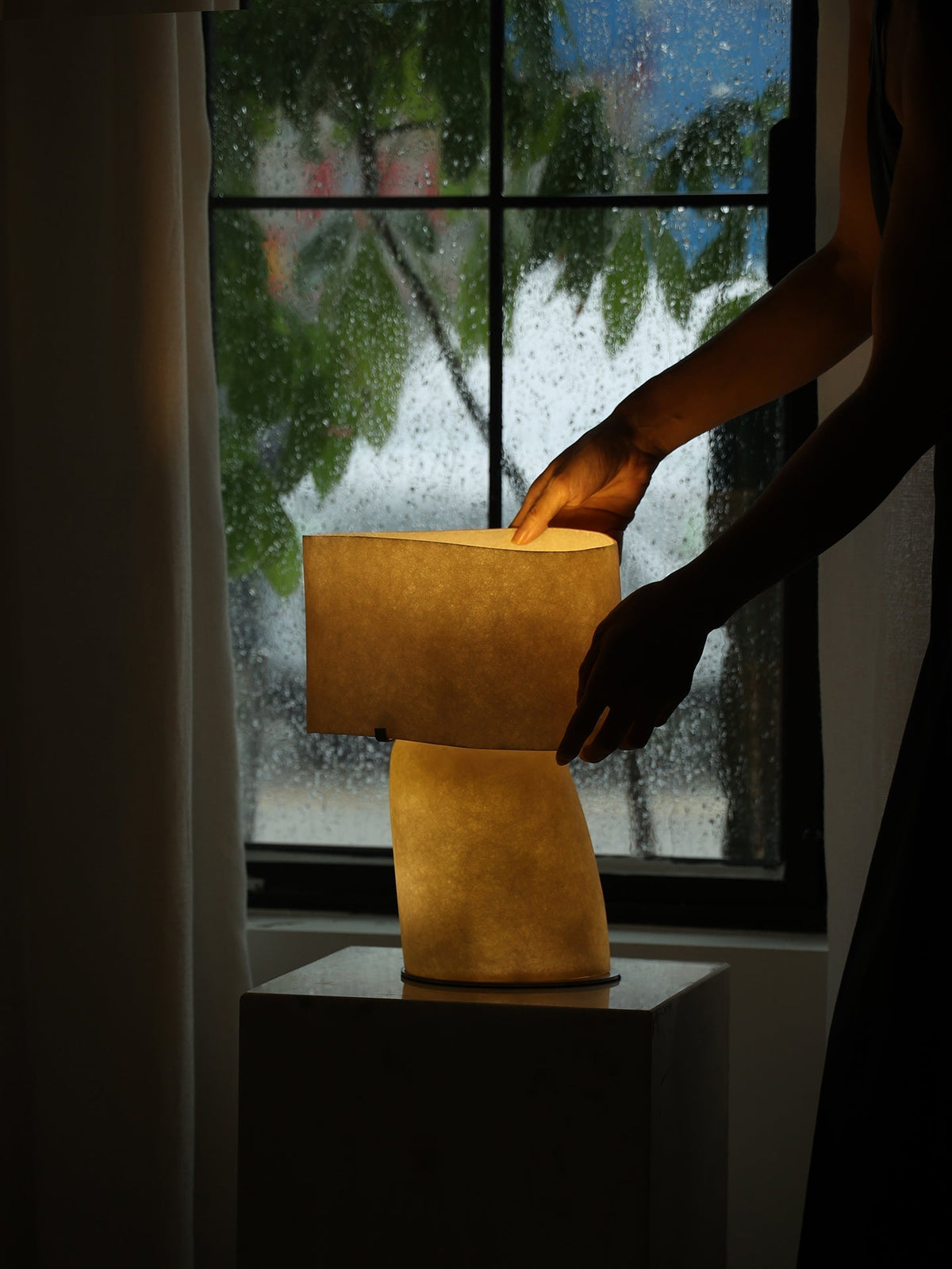 Lirvyn Tischlampe