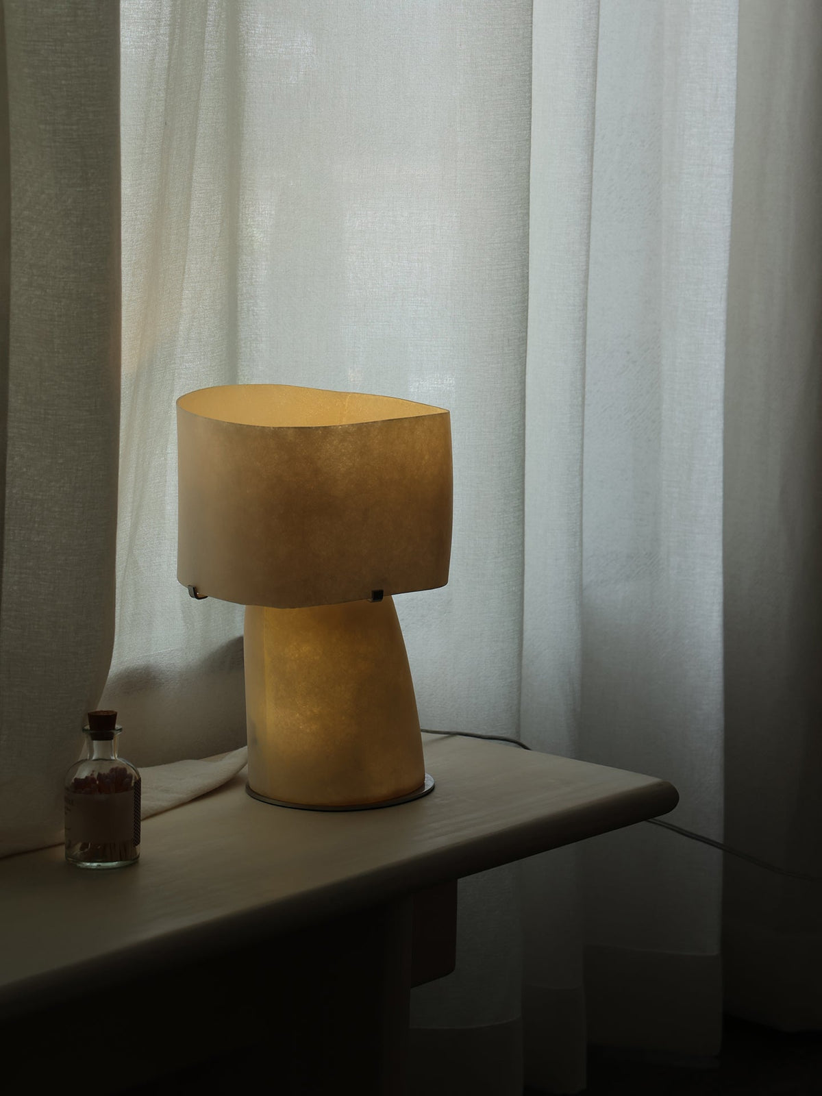 Lirvyn Tischlampe