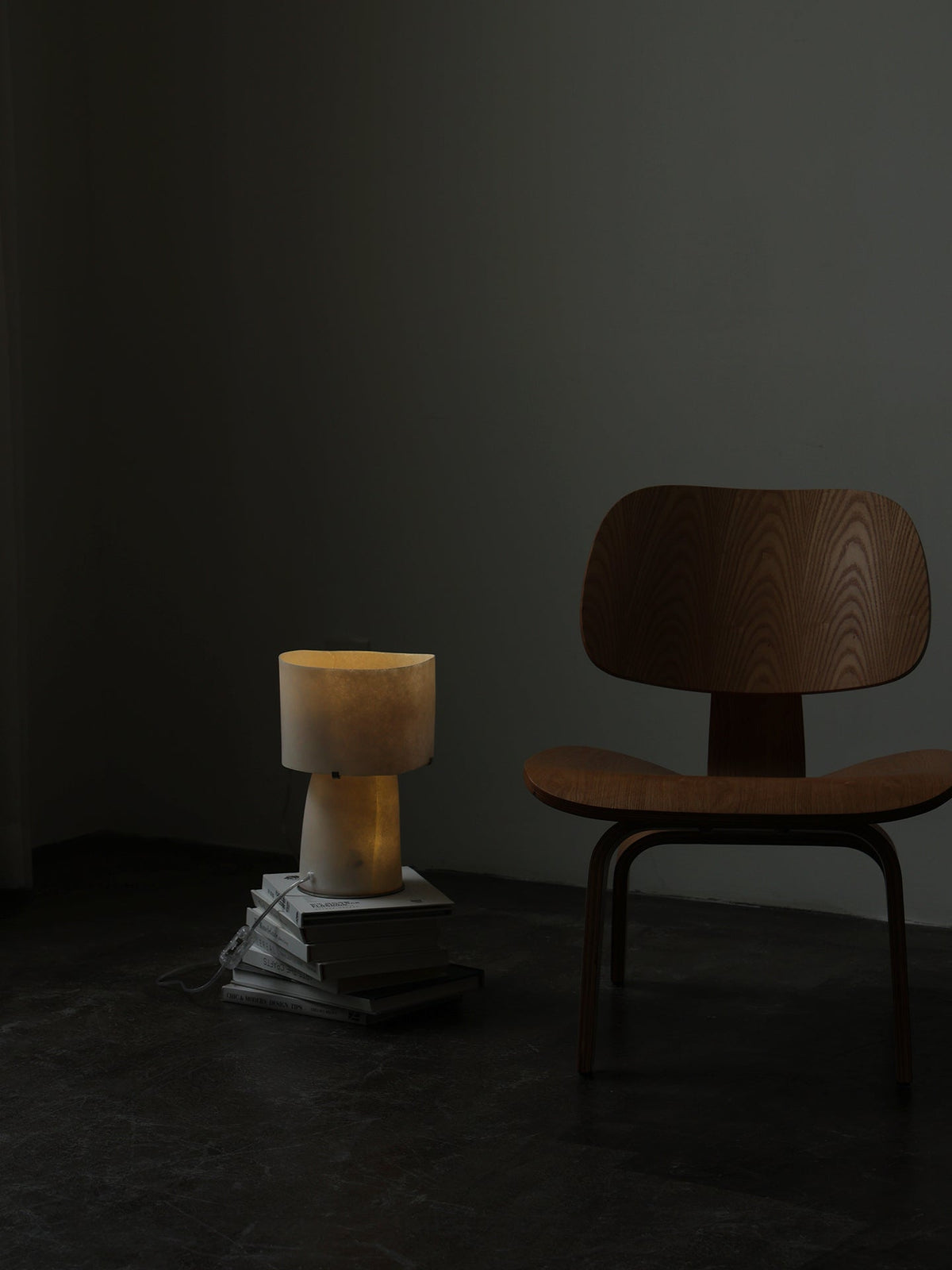 Lirvyn Tischlampe