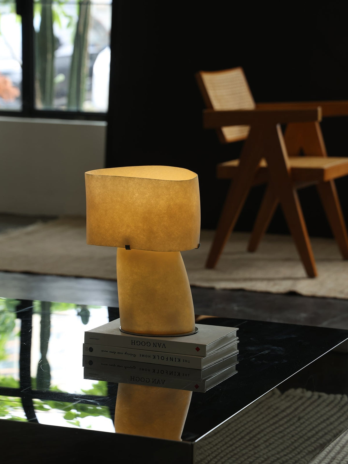 Lirvyn Tischlampe