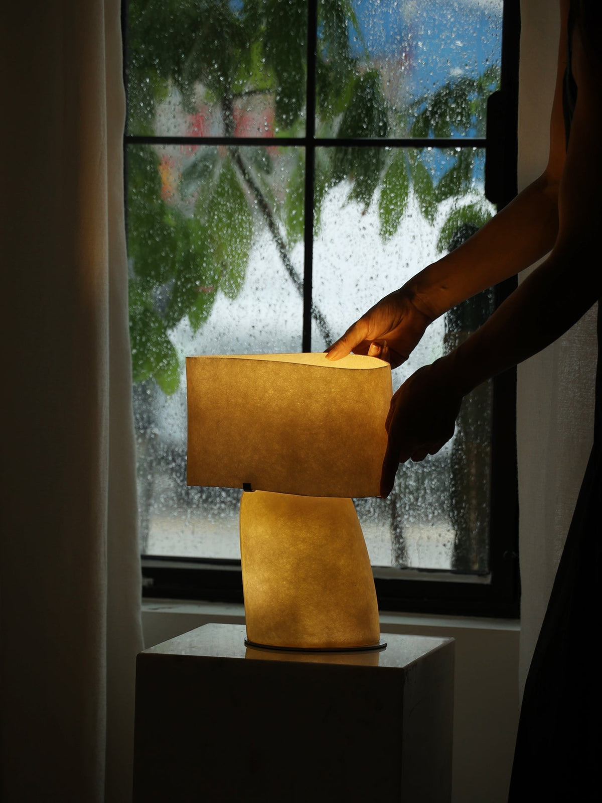 Lirvyn Tischlampe
