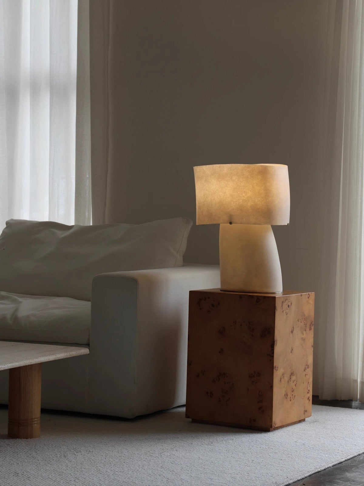 Lirvyn Tischlampe