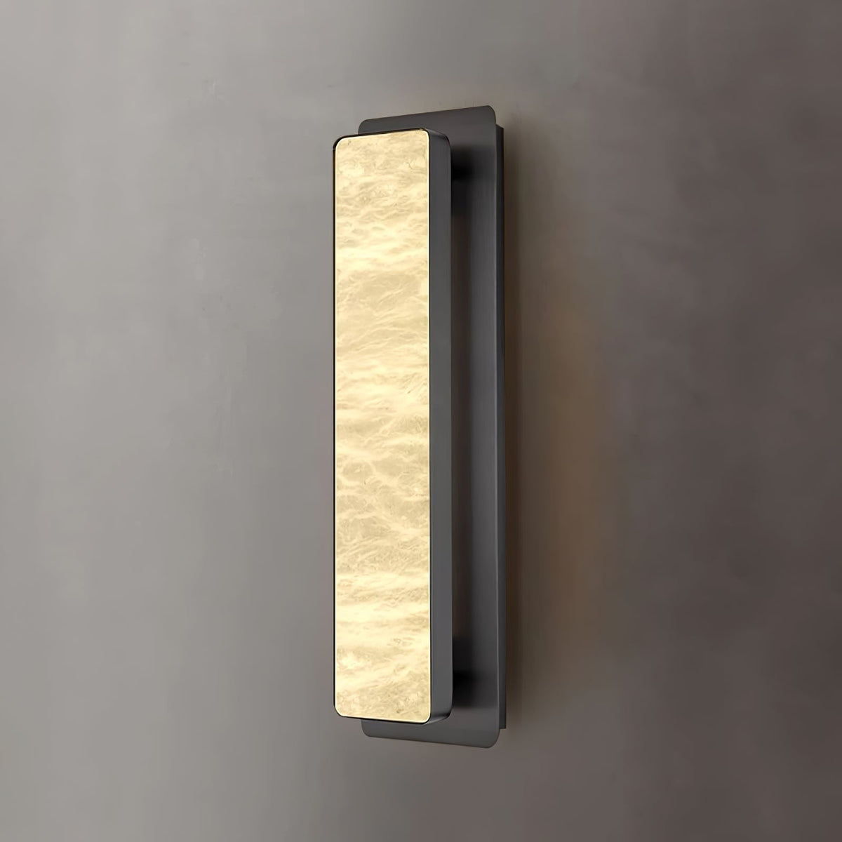 Karix Linear Alabaster Wandleuchte