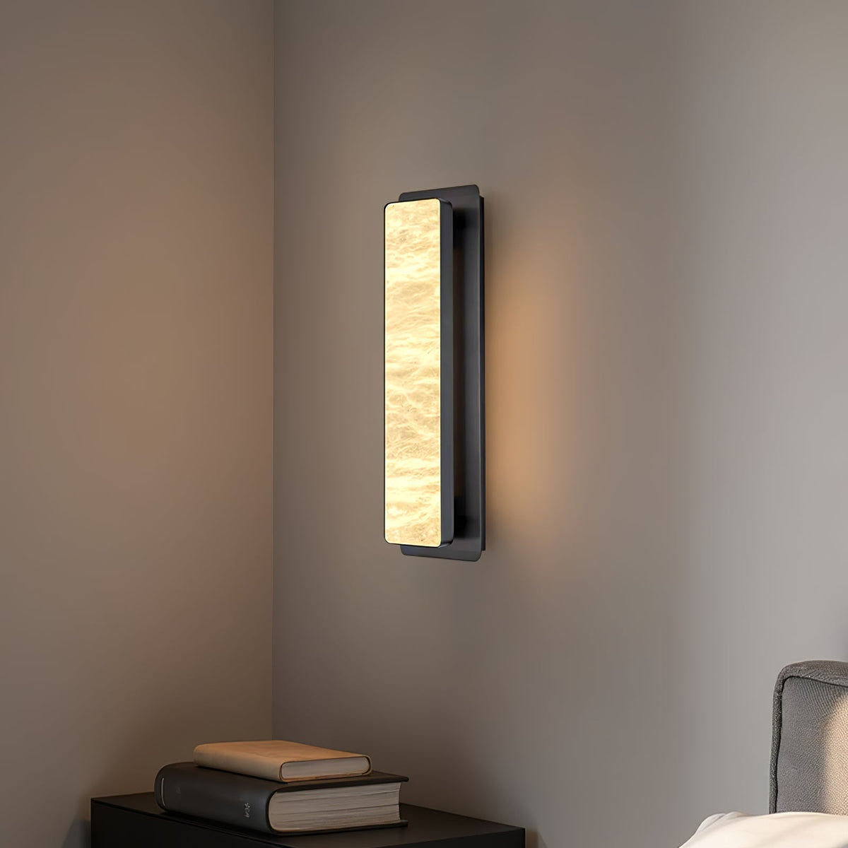 Karix Linear Alabaster Wandleuchte