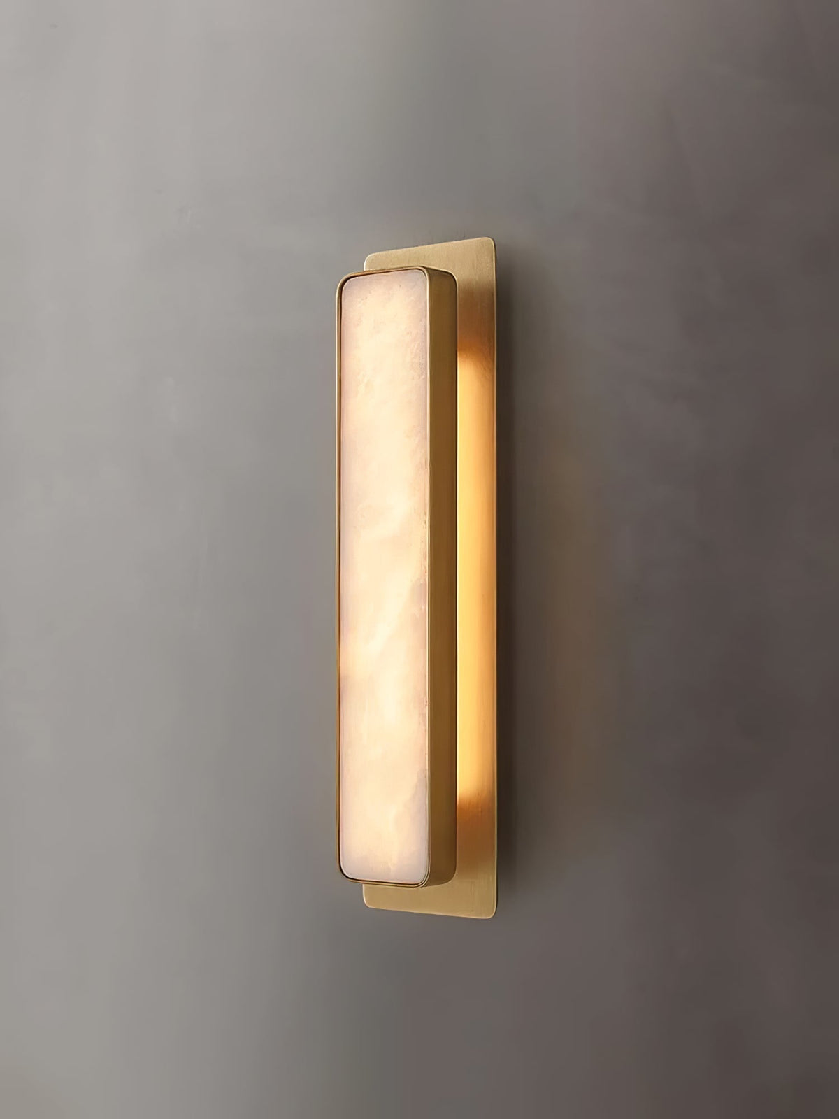 Karix Linear Alabaster Wandleuchte