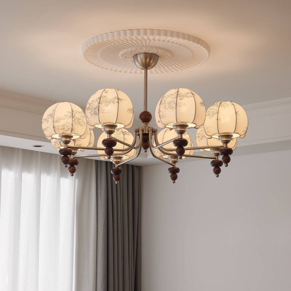Comirisra Kronleuchter aus Stoff im traditionellen Petal-Design mit Holz
