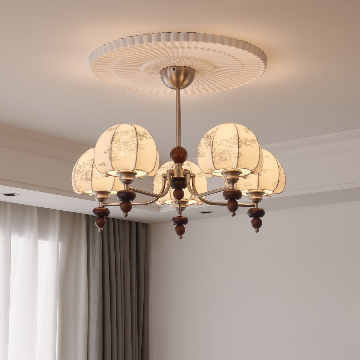 Comirisra Kronleuchter aus Stoff im traditionellen Petal-Design mit Holz