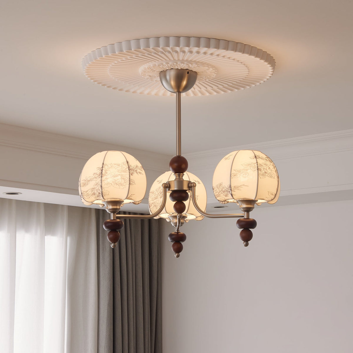 Comirisra Kronleuchter aus Stoff im traditionellen Petal-Design mit Holz