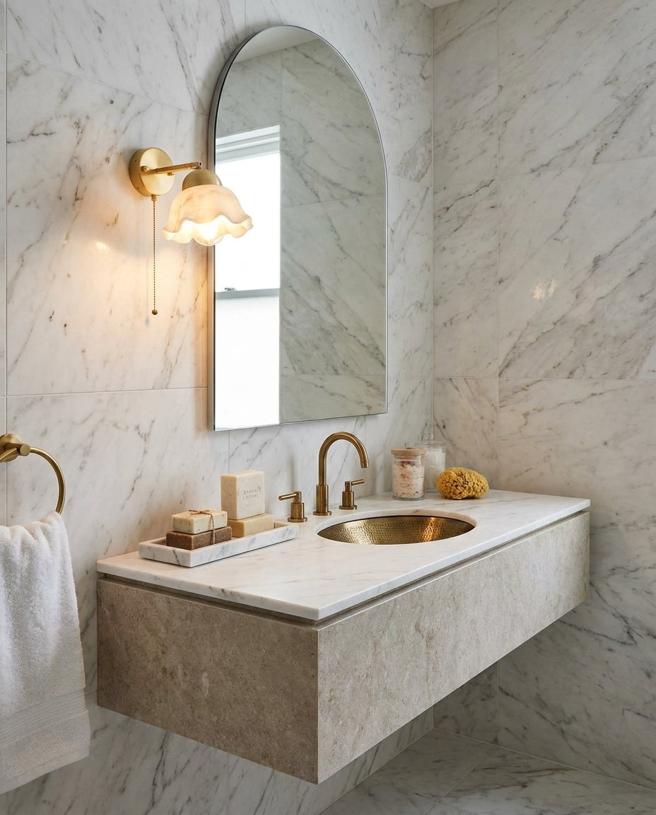 Mavenhurst Alabaster-Wandleuchte