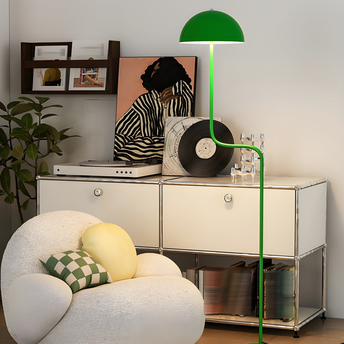 Narain Stehleuchte aus Glas im minimalistischen Stil