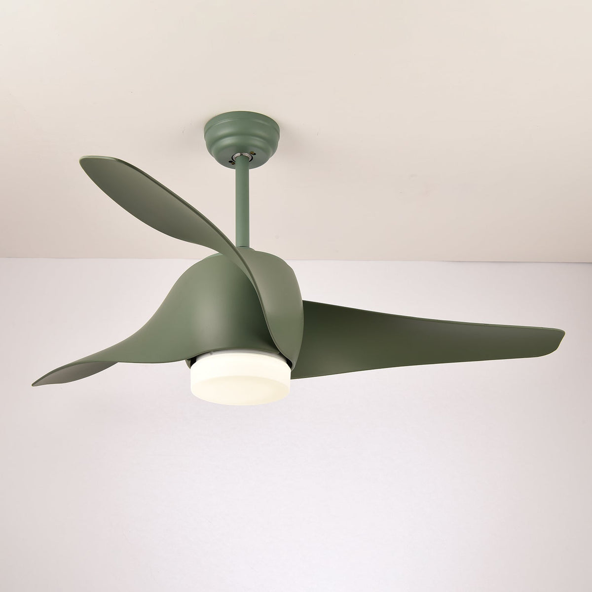 Umber Deckenventilator mit Beleuchtung