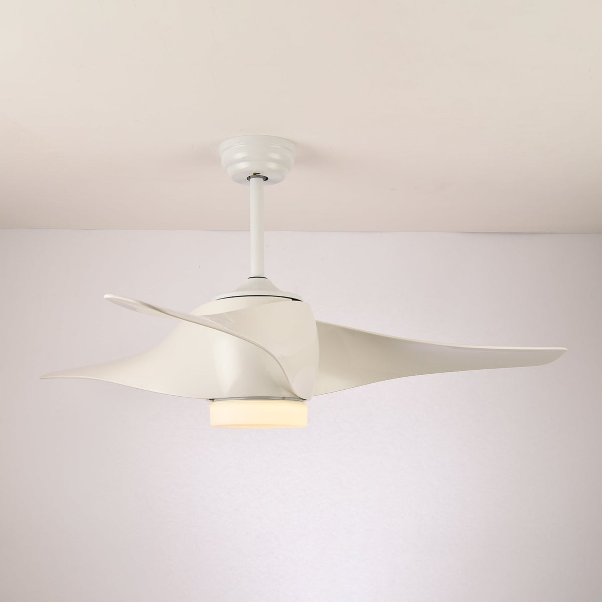 Umber Deckenventilator mit Beleuchtung