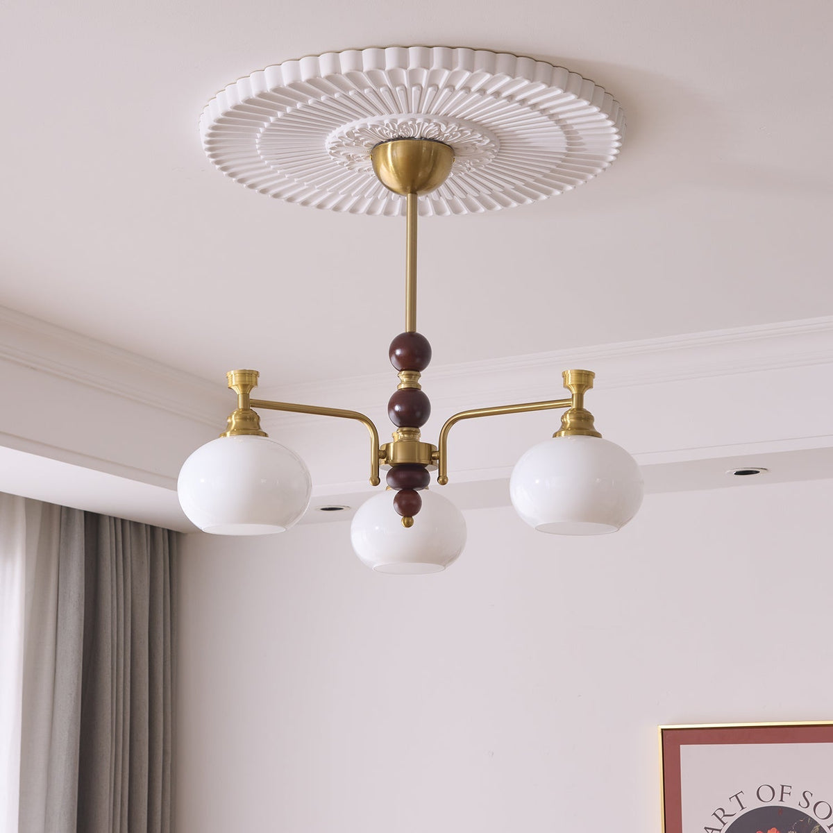 Aursolos Kronleuchter aus Holz und Glas im traditionellen Stil