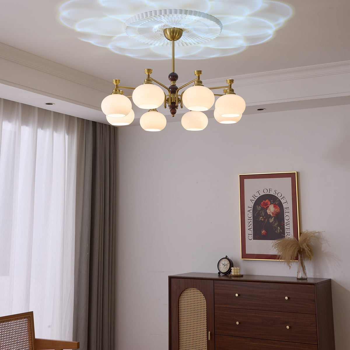 Aursolos Kronleuchter aus Holz und Glas im traditionellen Stil