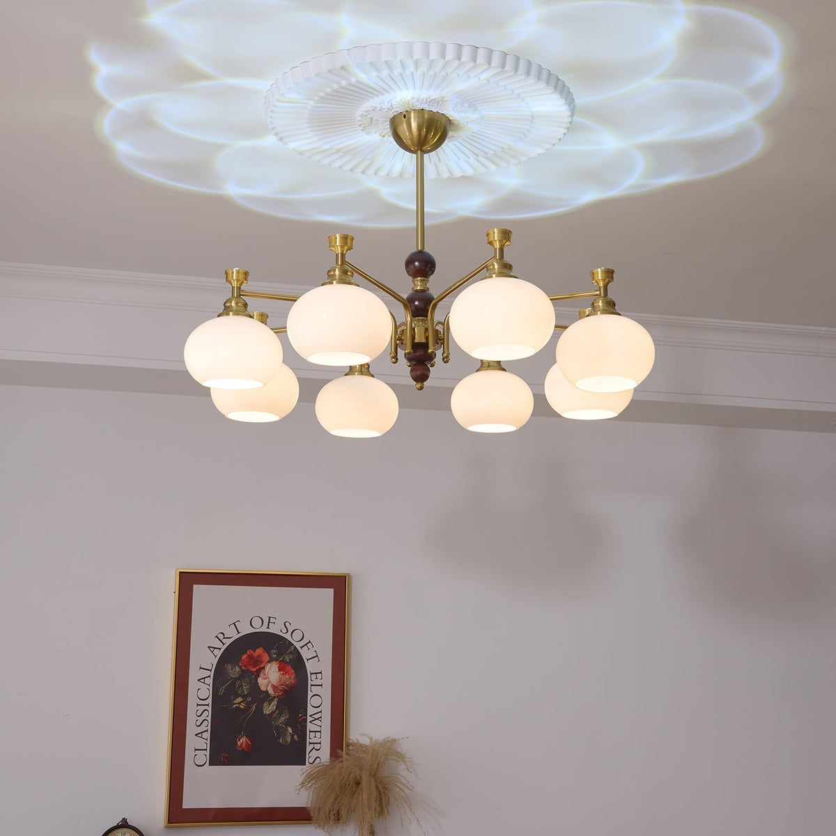 Aursolos Kronleuchter aus Holz und Glas im traditionellen Stil