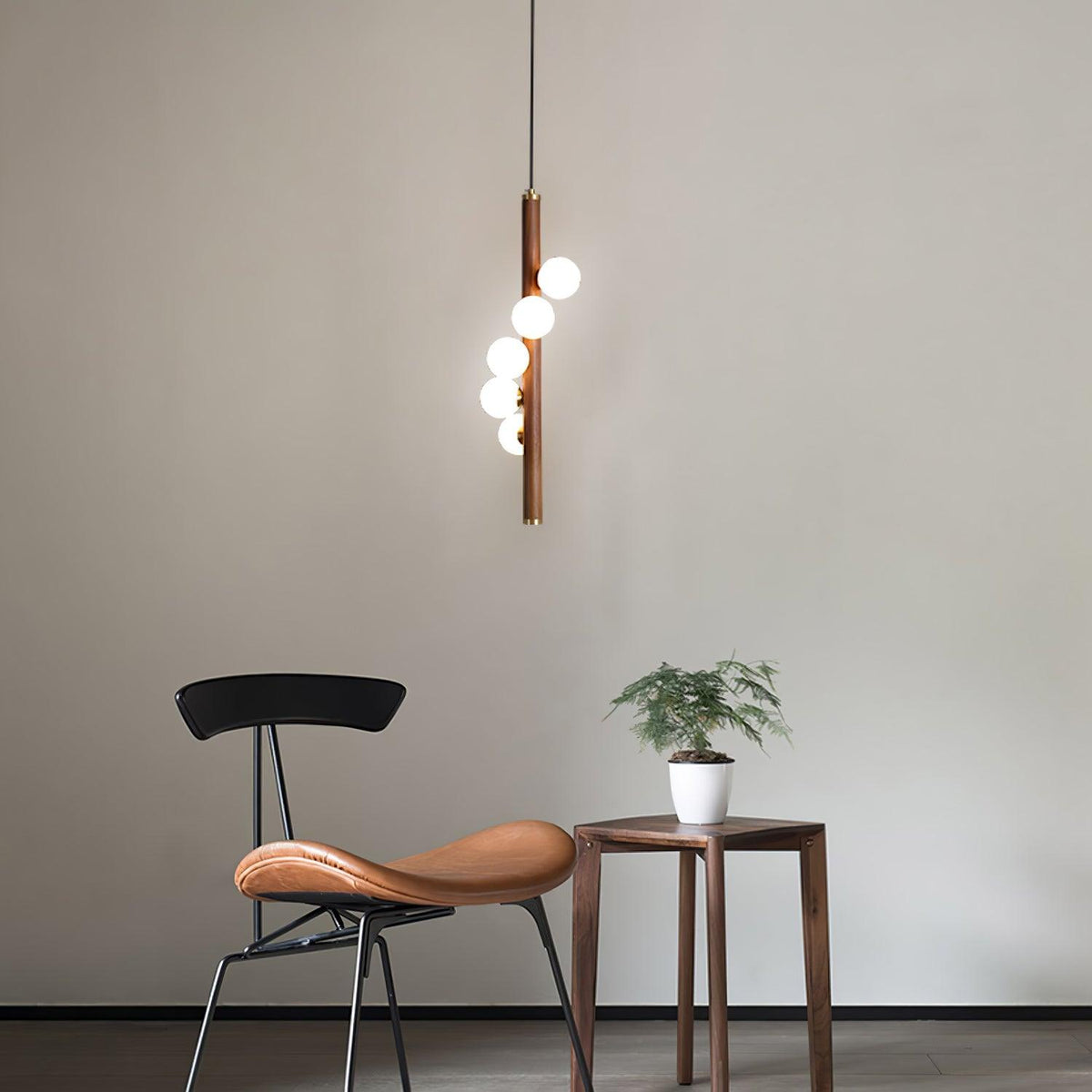 Rinenena Pendelleuchte aus Holz mit Glaskugeln linear