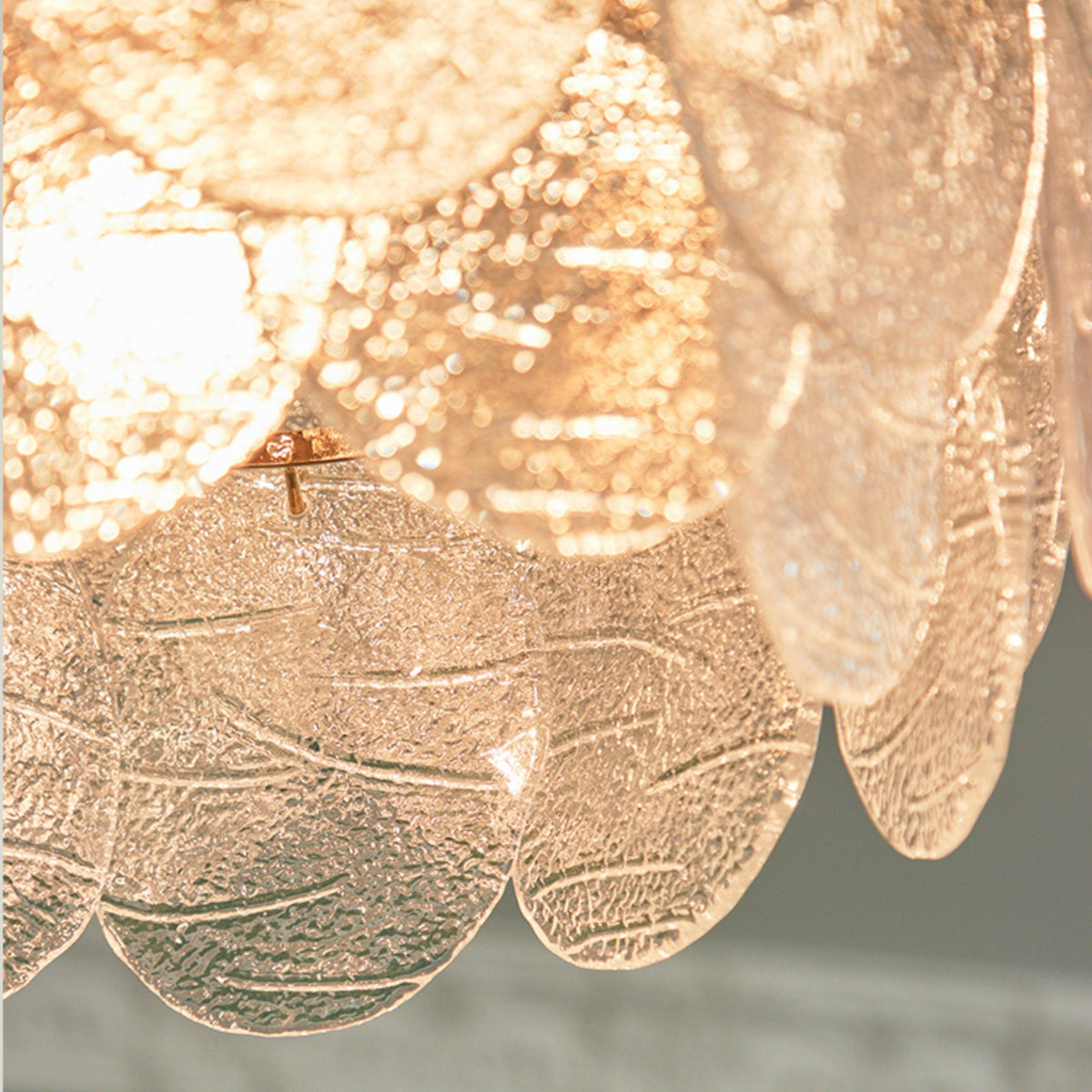 Kronleuchter Metallrahmen Gold Oberfläche Victorian aus klarem Glas