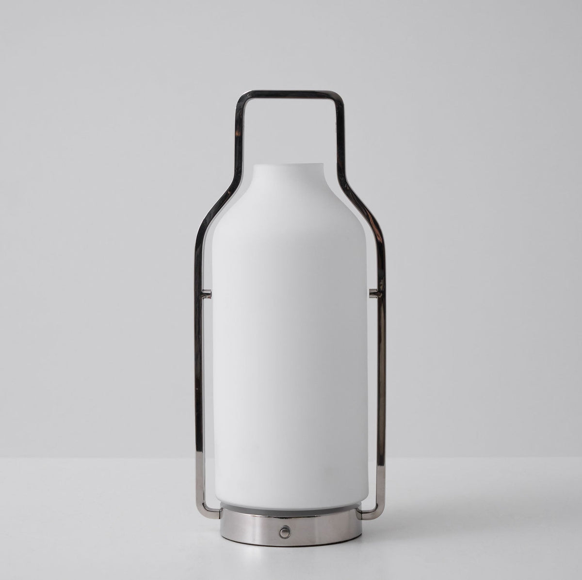Solace Tischlampe im Minimalisten-Stil