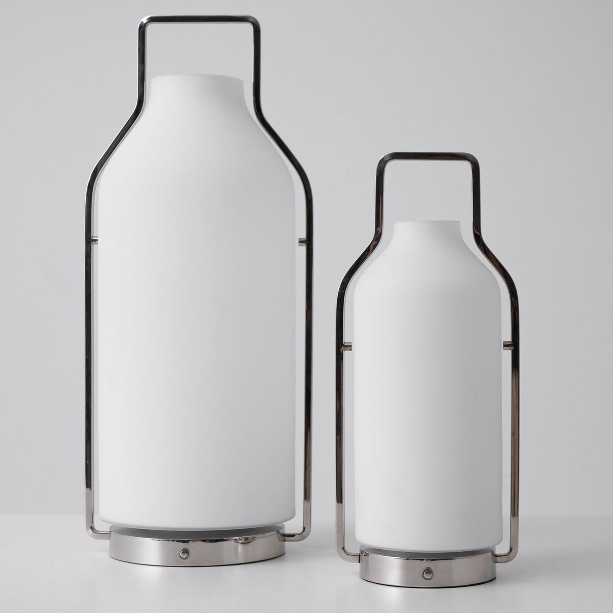 Solace Tischlampe im Minimalisten-Stil