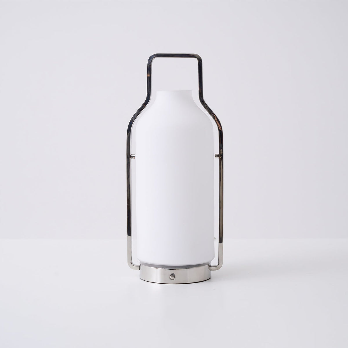 Solace Tischlampe im Minimalisten-Stil