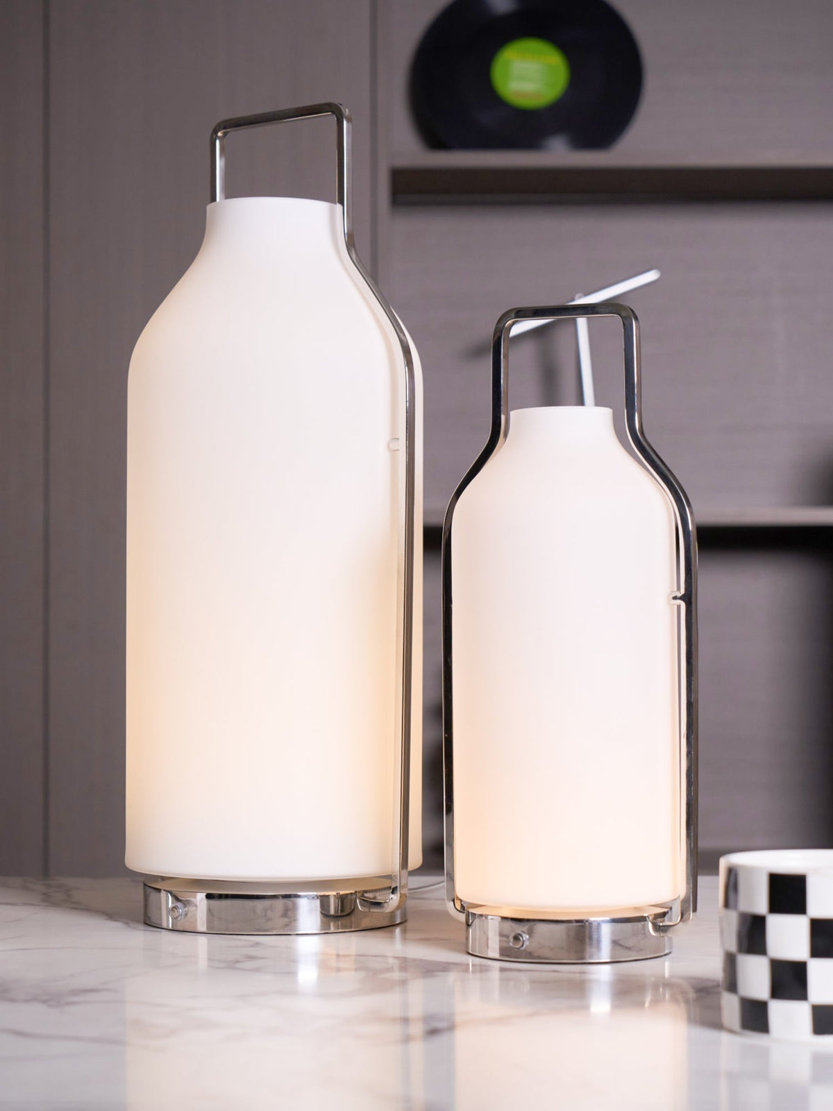 Solace Tischlampe im Minimalisten-Stil