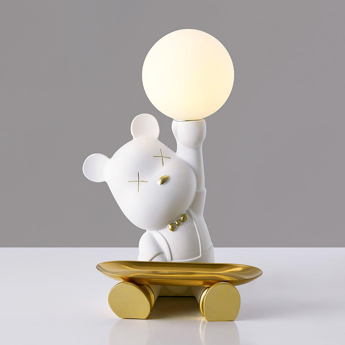Wondel Kunstharz-Tischlampe in künstlerischer Ausführung