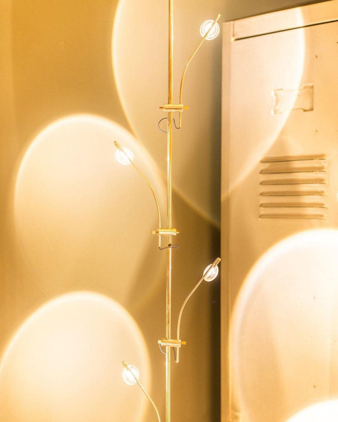 Receiv Stehleuchte Edelstahl minimalistisch klassisch für Wohnzimmer | Cielum