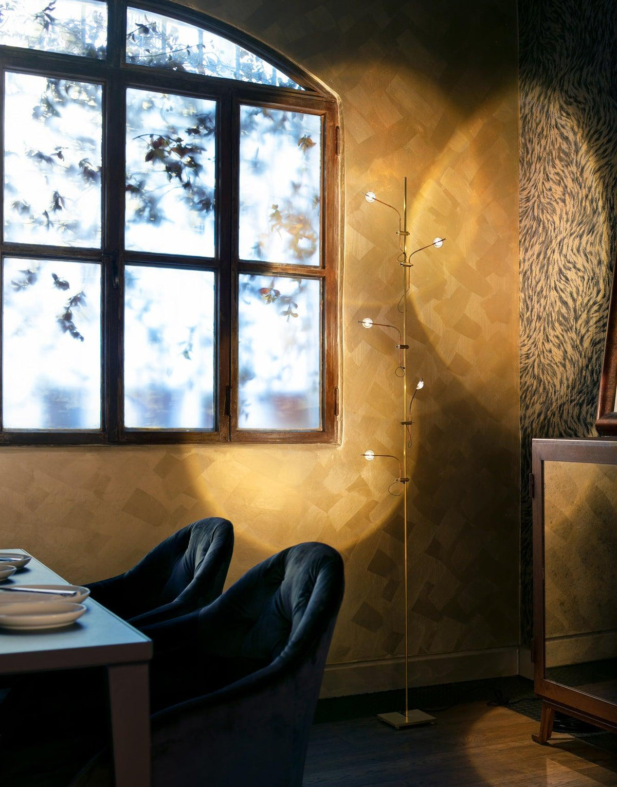 Receiv Stehleuchte Edelstahl minimalistisch klassisch für Wohnzimmer | Cielum
