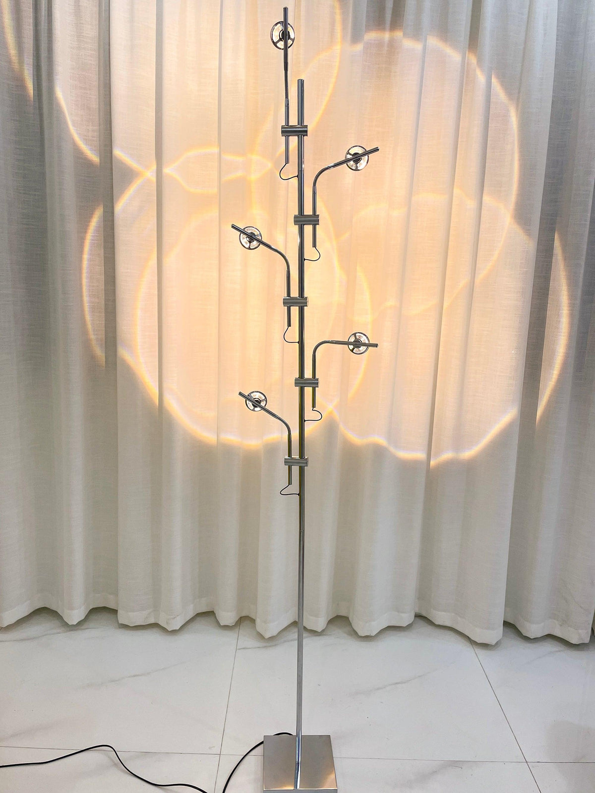 Receiv Stehleuchte Edelstahl minimalistisch klassisch für Wohnzimmer | Cielum