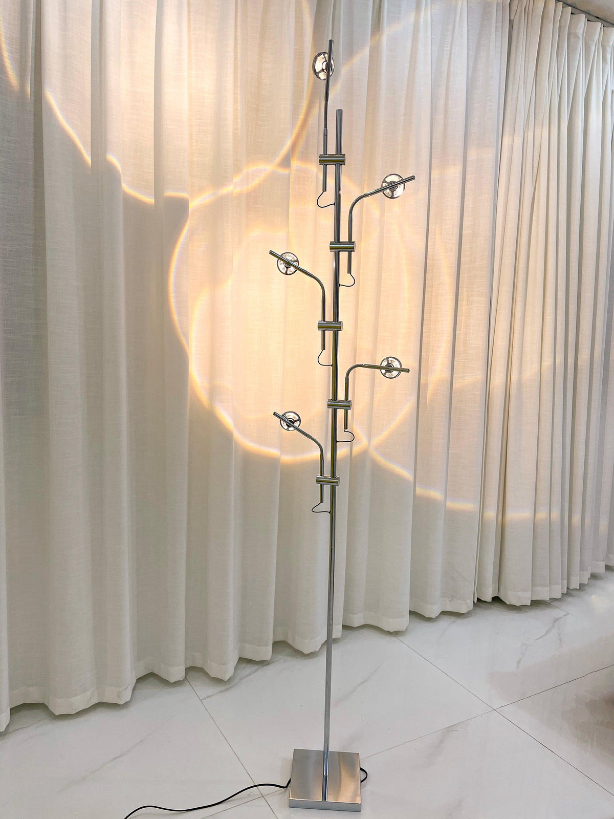Receiv Stehleuchte Edelstahl minimalistisch klassisch für Wohnzimmer | Cielum