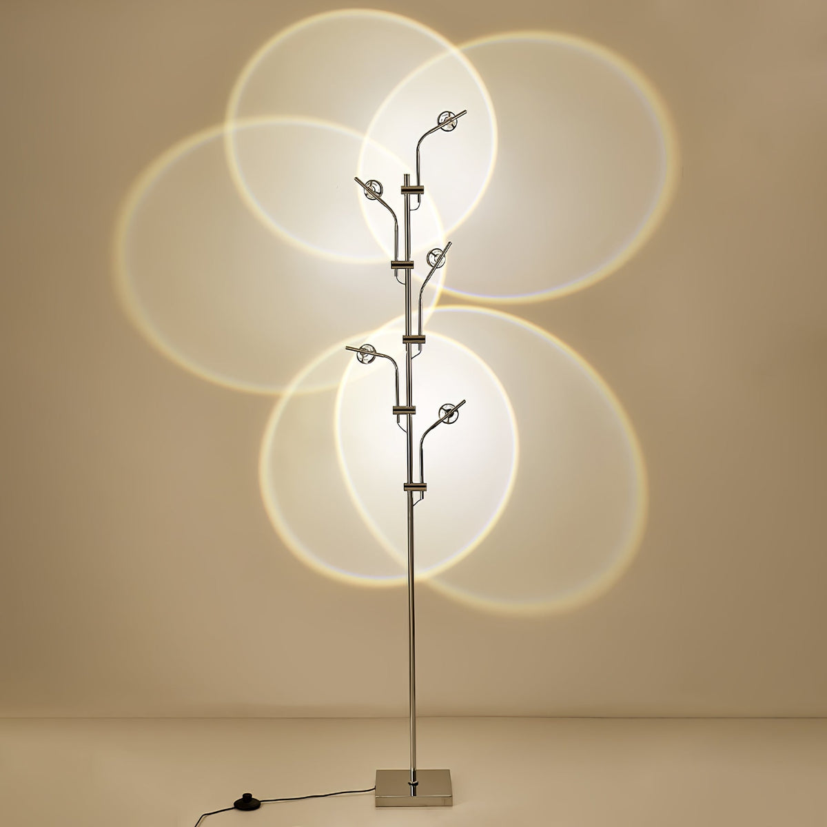 Receiv Stehleuchte Edelstahl minimalistisch klassisch für Wohnzimmer | Cielum