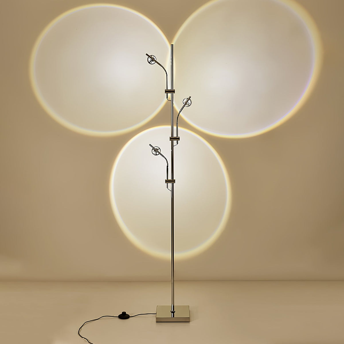 Receiv Stehleuchte Edelstahl minimalistisch klassisch für Wohnzimmer | Cielum