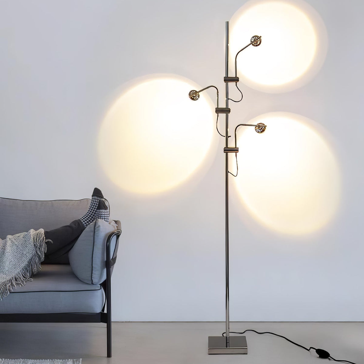 Receiv Stehleuchte Edelstahl minimalistisch klassisch für Wohnzimmer | Cielum