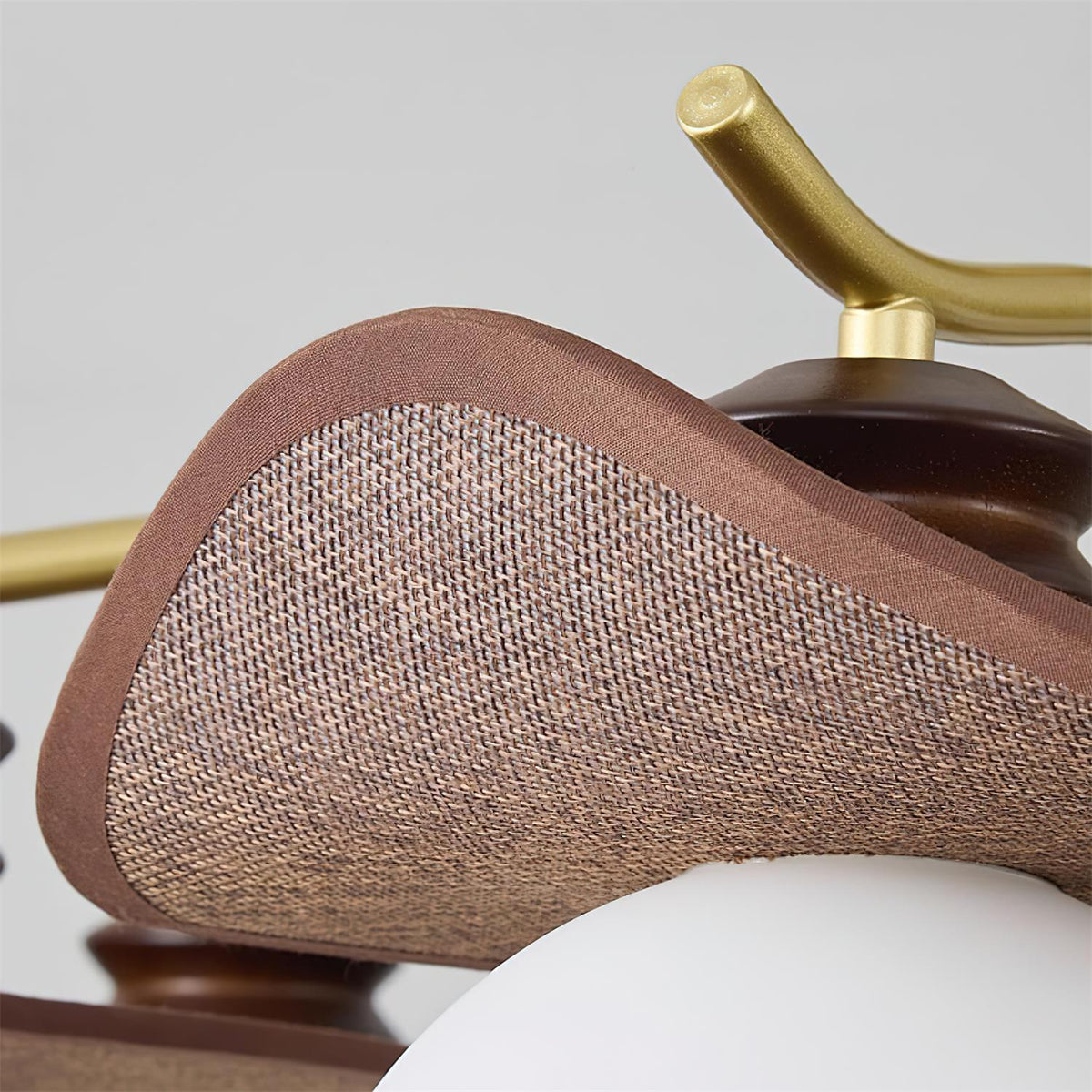Wood-Globe Kronleuchter