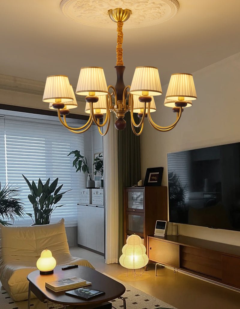 Erthaos Kronleuchter aus Holz mit Stoff-Lampenschirm im traditionellen Stil