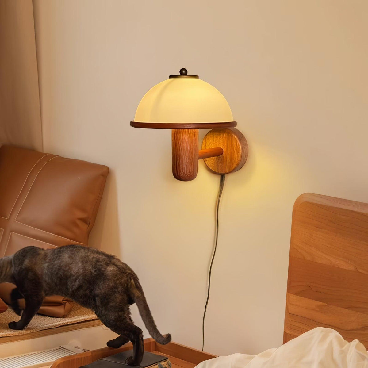 Elvarira Wandleuchte aus Holz mit Eichen-Oberfläche