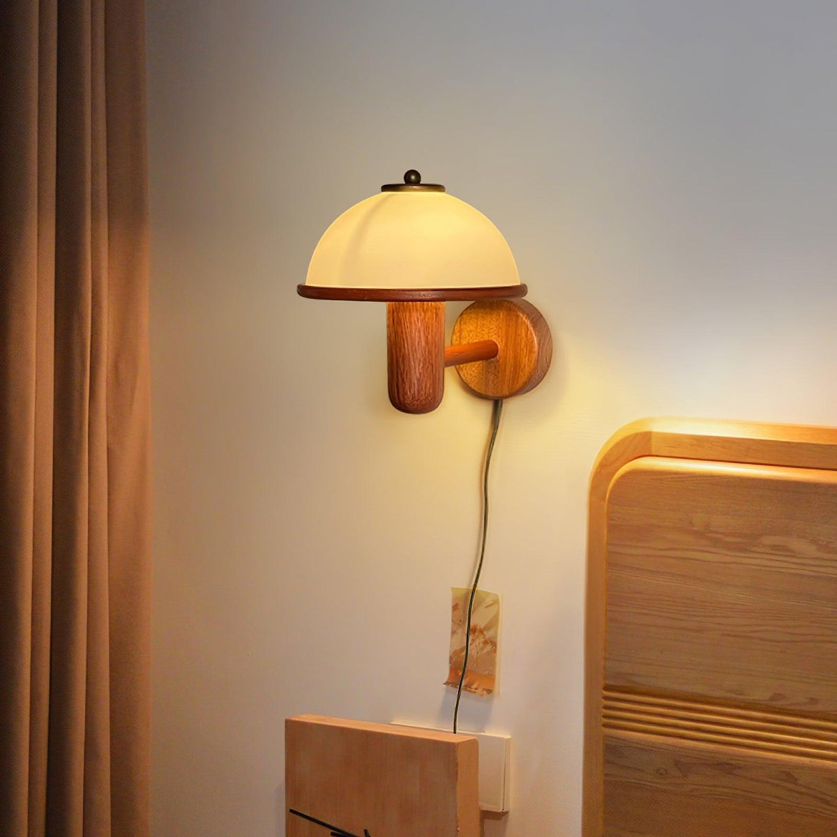 Elvarira Wandleuchte aus Holz mit Eichen-Oberfläche