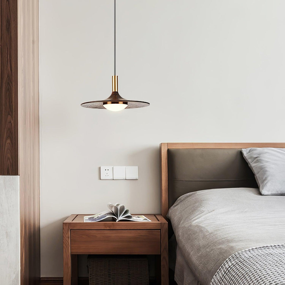 Blythe moderne Pendelleuchte aus Holz
