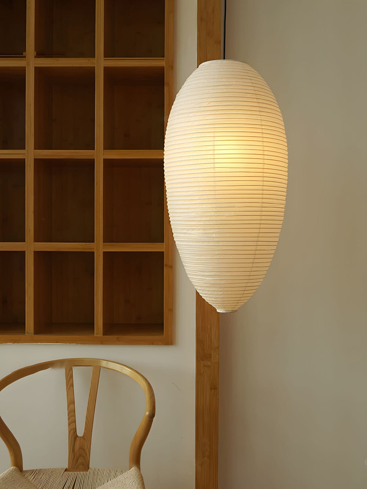 Myraean zeitgenössische minimalistische Wabi-Sabi-Pendelleuchte aus Papier in Kirschbaumoptik