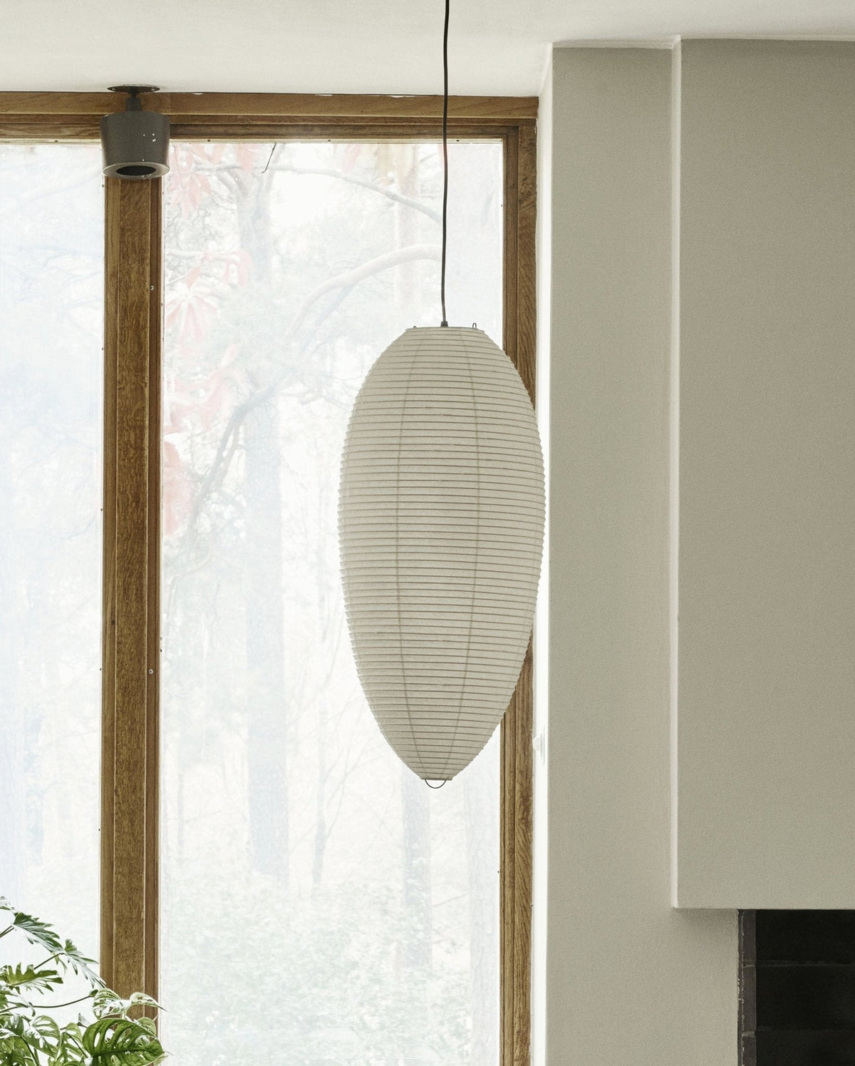 Myraean zeitgenössische minimalistische Wabi-Sabi-Pendelleuchte aus Papier in Kirschbaumoptik