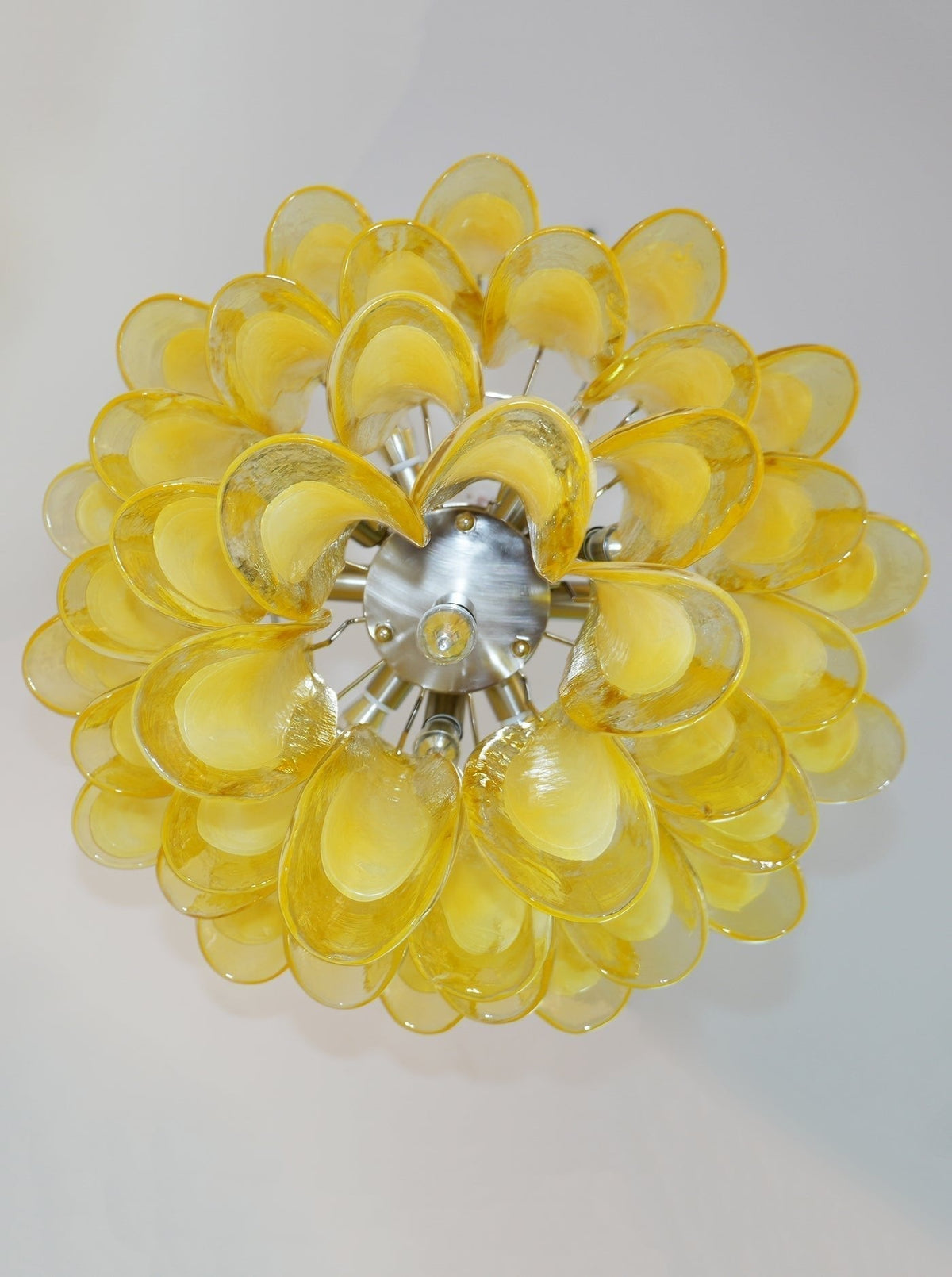 Eranos Kronleuchter aus Murano-Glas in Wellenform mit Blütenblättern