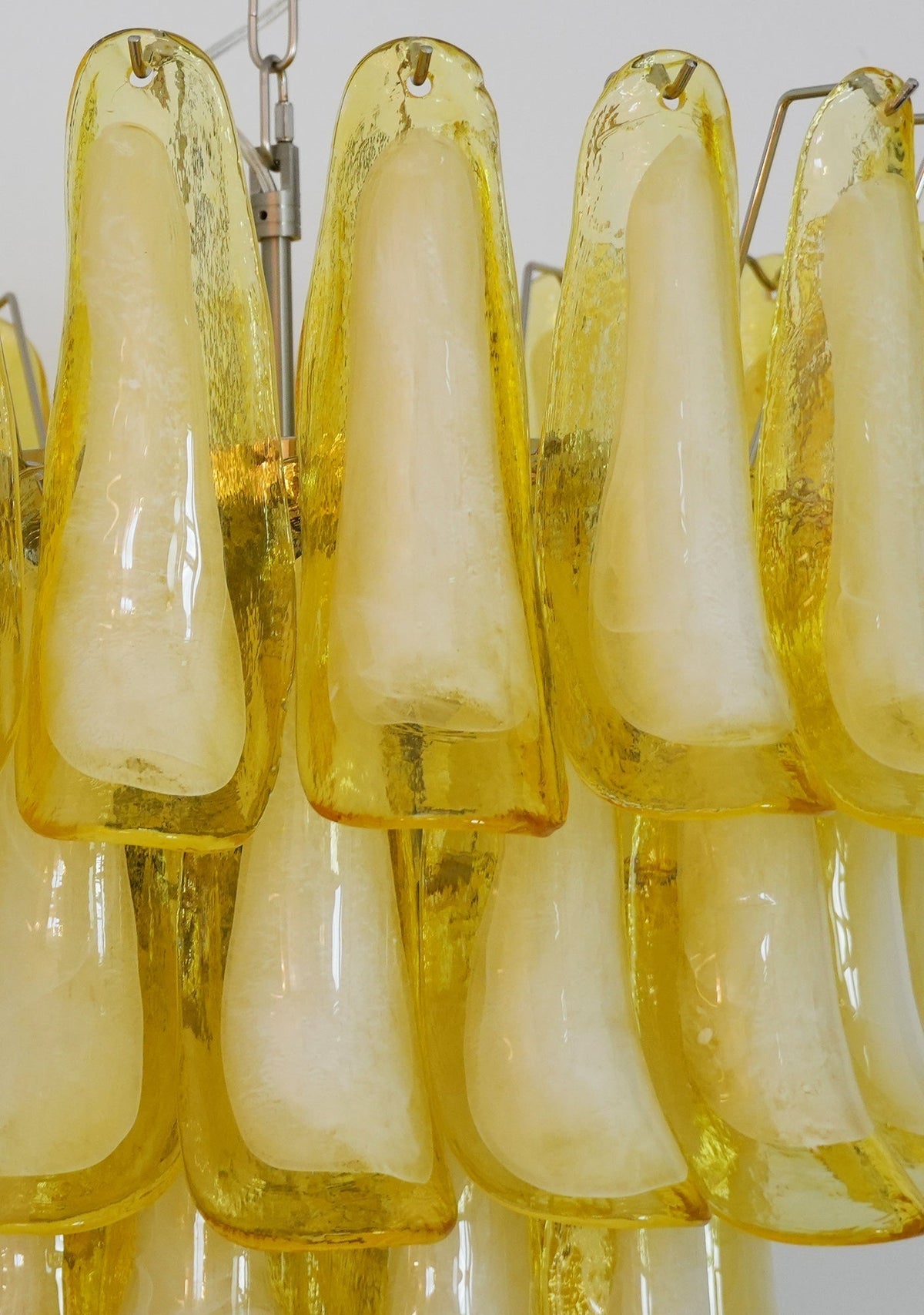 Eranos Kronleuchter aus Murano-Glas in Wellenform mit Blütenblättern