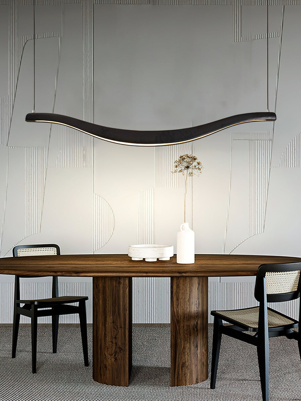 Elvuaria Kronleuchter aus Holz mit wellenförmigem Design
