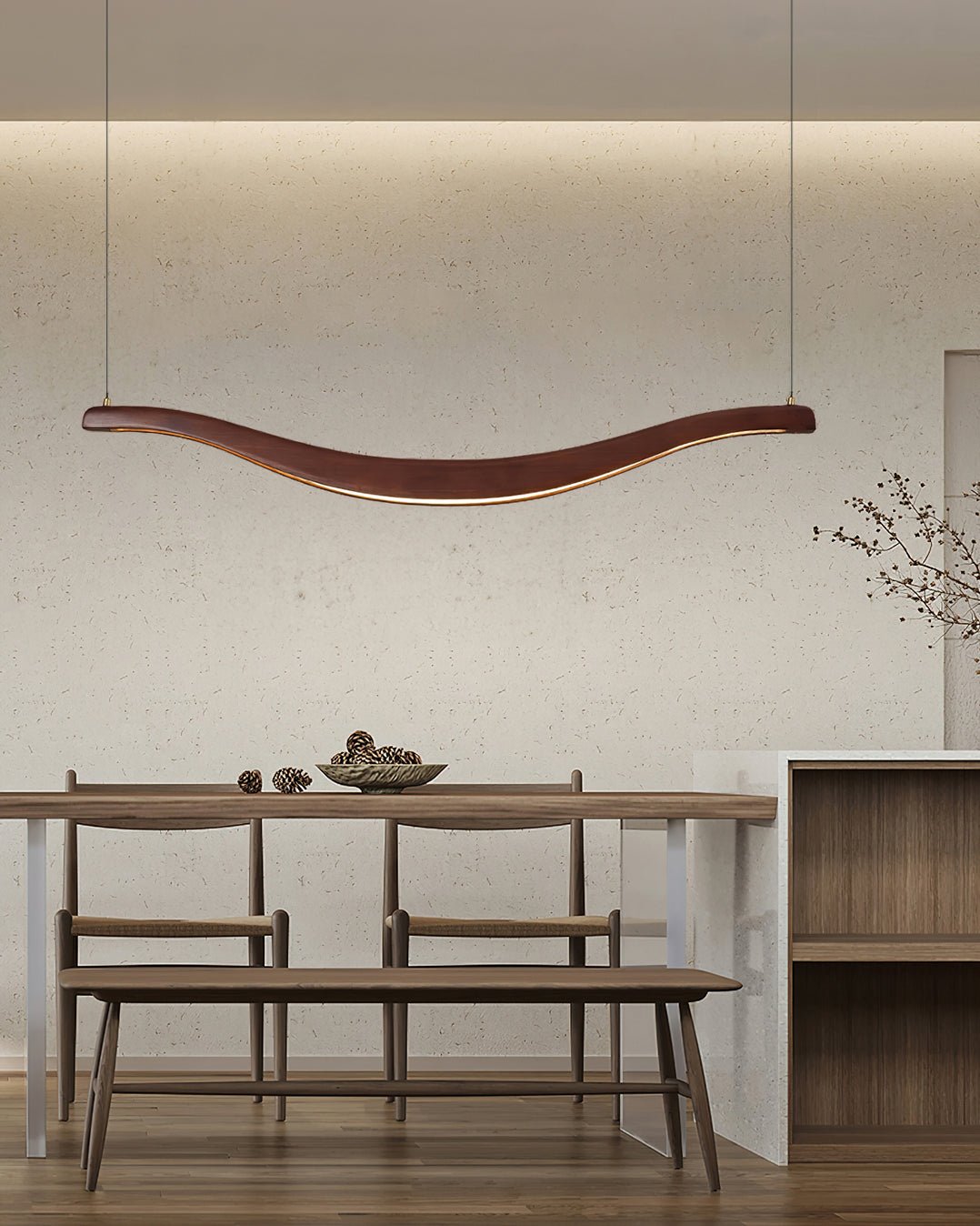 Elvuaria Kronleuchter aus Holz mit wellenförmigem Design