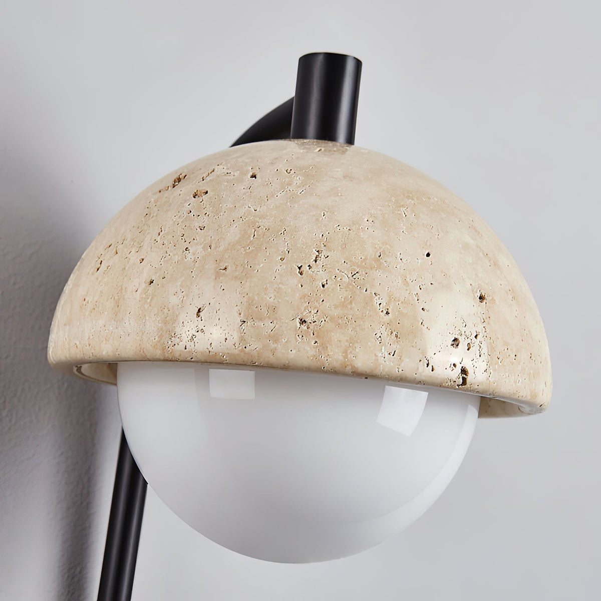 Valelaine Travertine-Wandleuchte