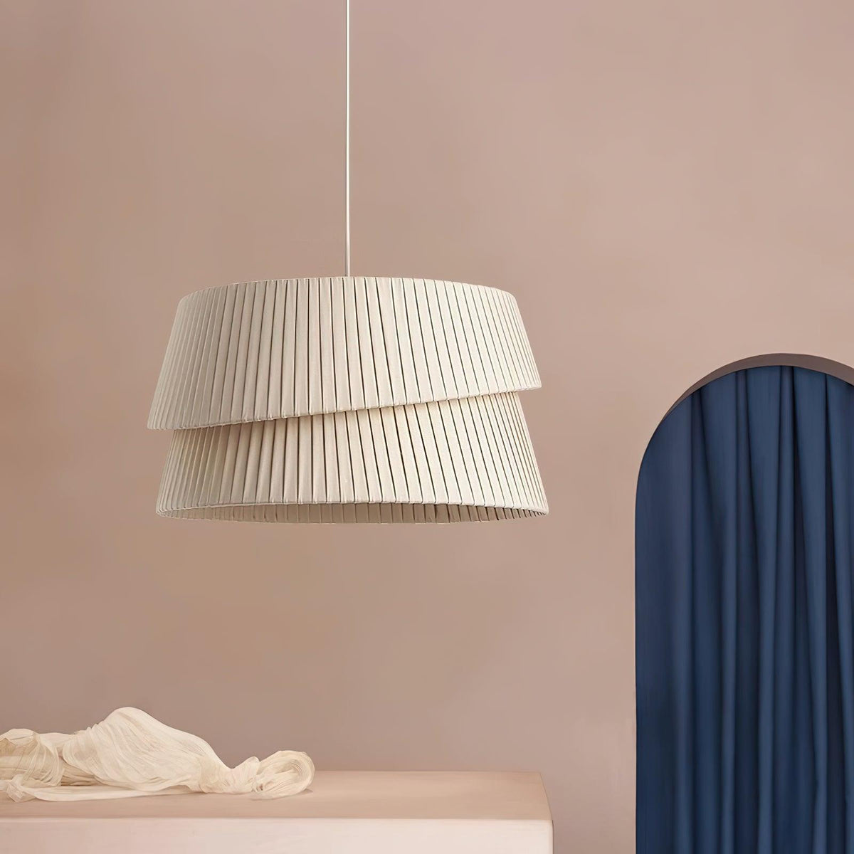 Tocan Pendelleuchte aus Stoff skandinavischer Art in Beige