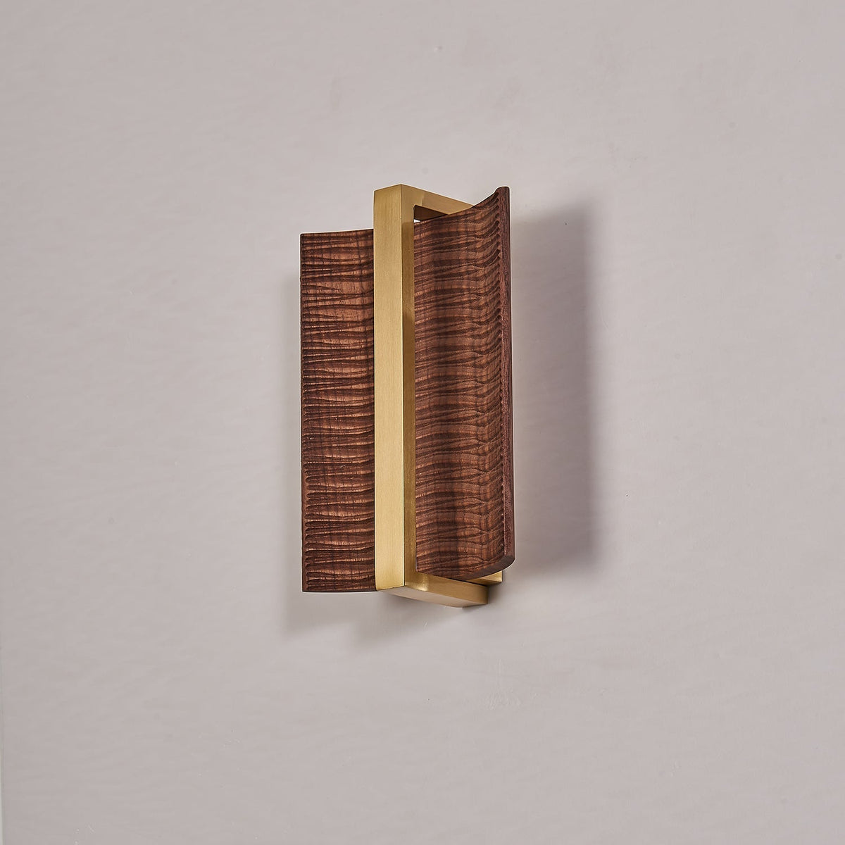 Vevinir Premium skandinavische Kunst-Wandleuchte aus Holz