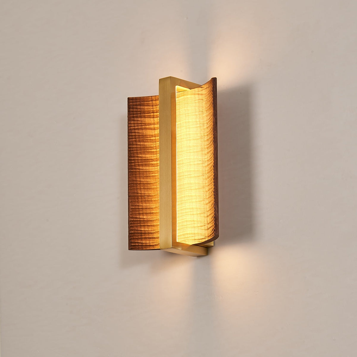 Vevinir Premium skandinavische Kunst-Wandleuchte aus Holz